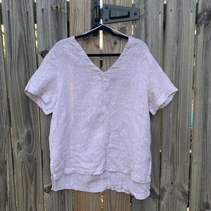 Tahari gray top